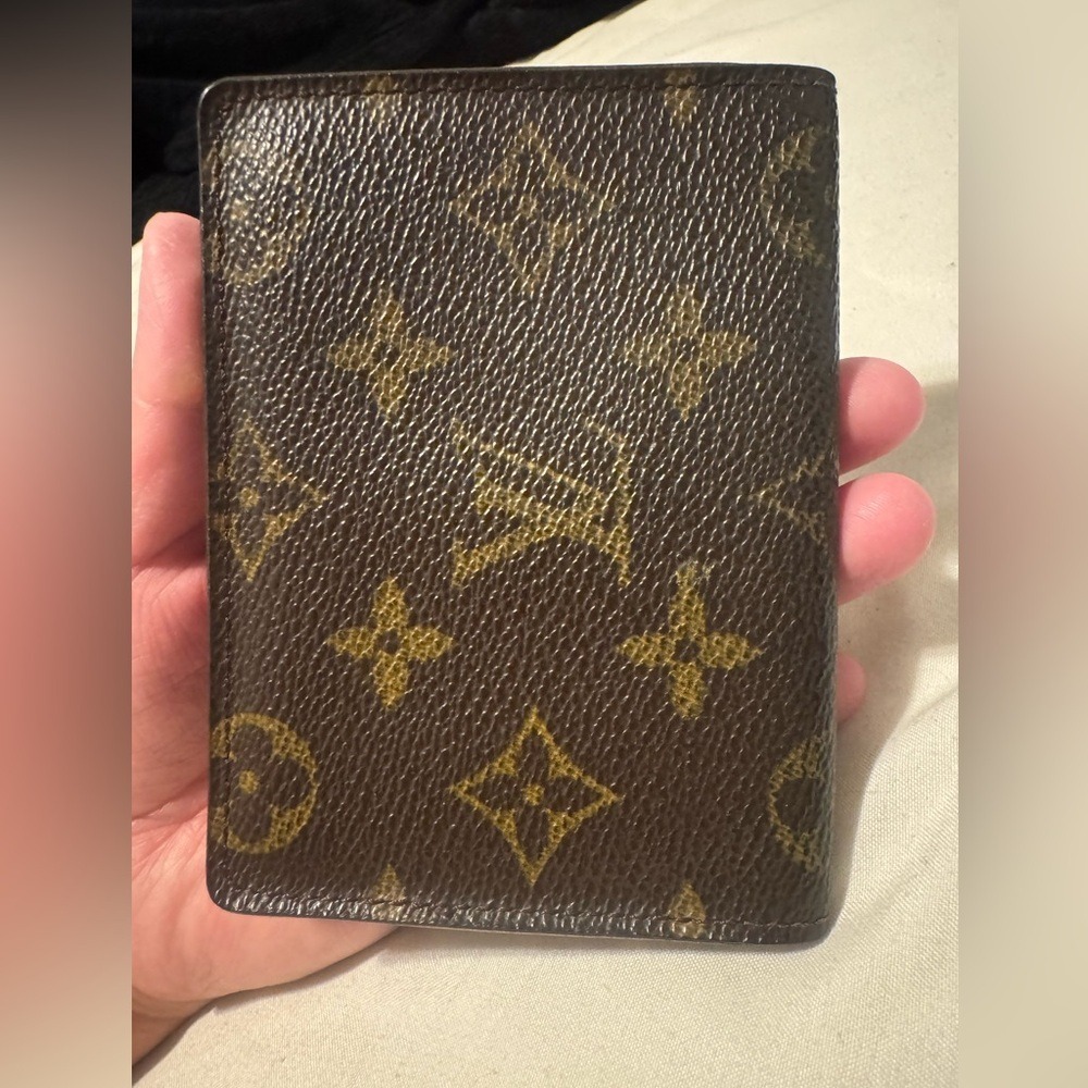 Louis Vuitton Monogram Card Holder - Picture 2 of 4